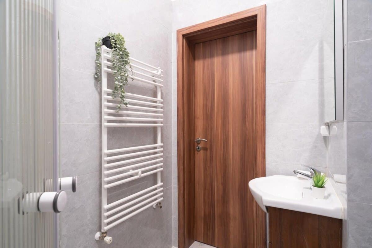 New Spacious Apartment At Superb Location Βουδαπέστη Εξωτερικό φωτογραφία